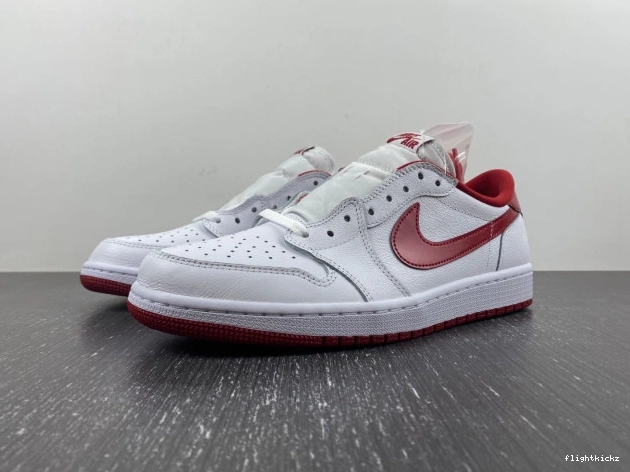 Varsity 1 White Red Jordan 705329-101 Retro Low 0724